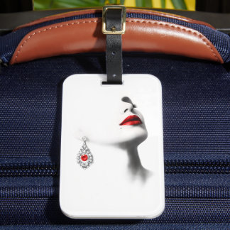 Silent Beauty – Monochrome Charcoal Art with Red  ラゲッジタグ