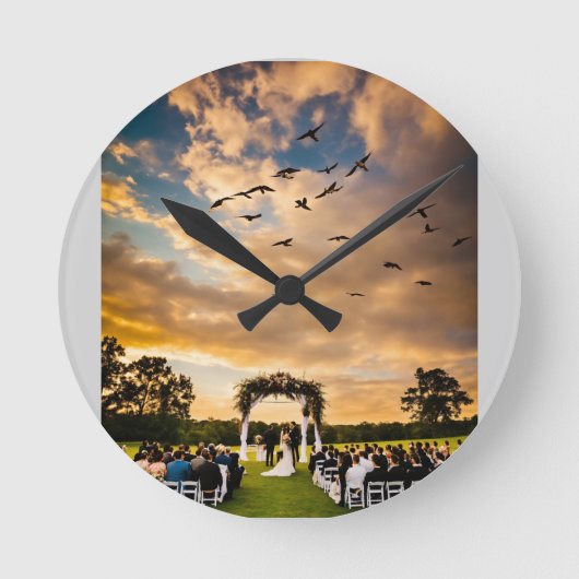 Silent Guardians: Hawks of the Wind ラウンド壁時計 (正面)