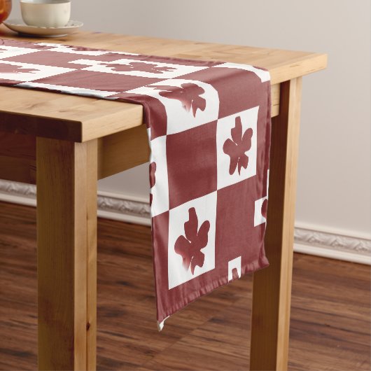 Silhueta de flores em padrão. ショートテーブルランナー (インサイチュ)