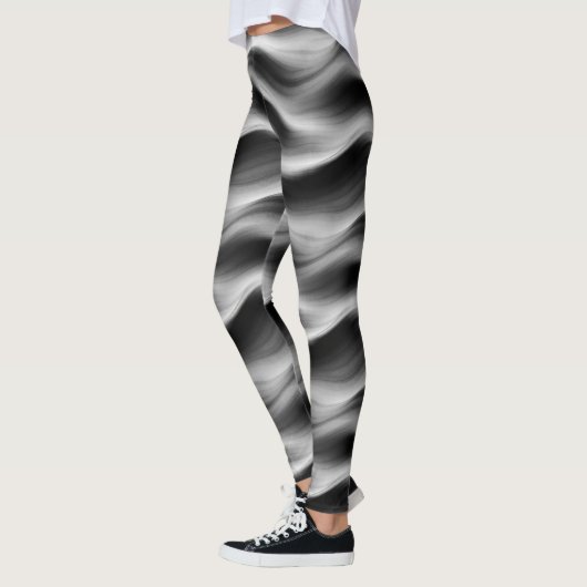 Silken Shadows Leggings レギンス (左)