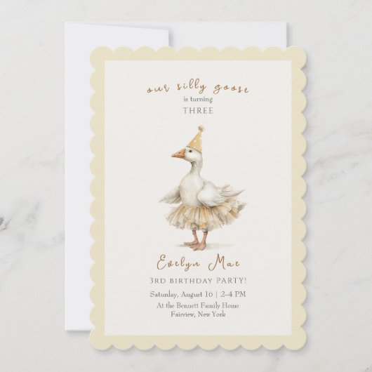 Silly Goose 3rd Birthday Yellow Watercolor 招待状 (正面)