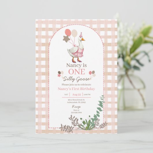 Silly Goose Any Age Birthday Brown Invitation 招待状 (スタンド正面)