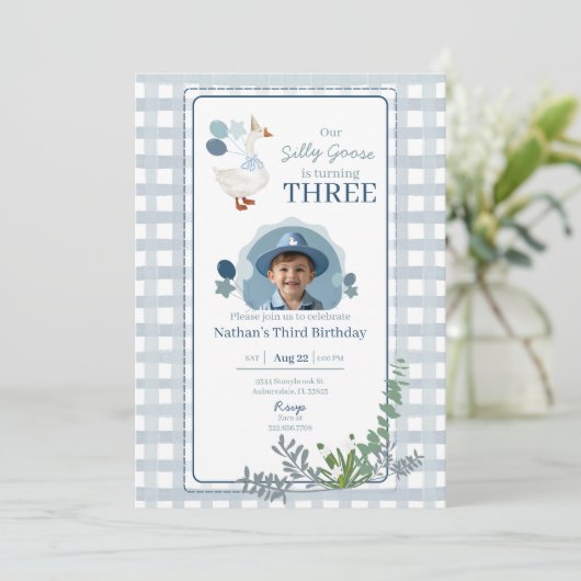 Silly Goose Birthday Any Age Blue Photo 招待状 (スタンド正面)
