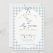 Silly Goose Blue Bow Duck Gingham Baby Shower 招待状 (正面)