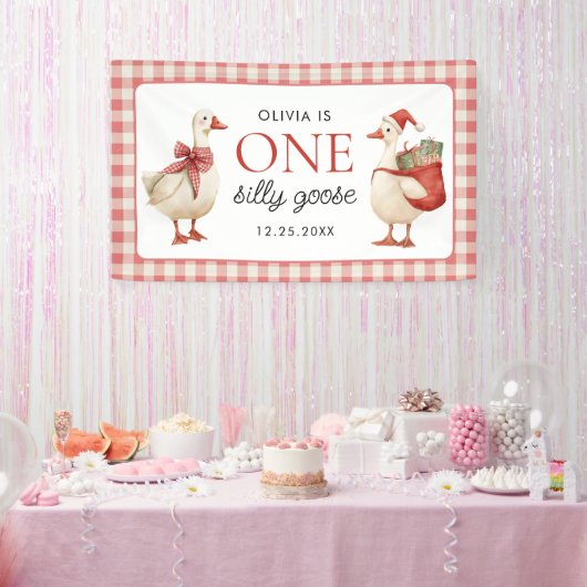 Silly Goose Christmas Gingham 1st Birthday 横断幕 (パーティー)