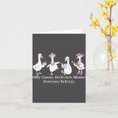 Silly Goose Inclusion Means Everyone Belongs Funny カード (黄色い花)