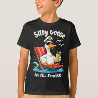 Silly Goose On The Cruise Funny Cruise Captain Tシャツ