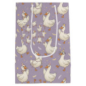 Silly Goose Party Parade Funny Birthday ミディアムペーパーバッグ (裏面)