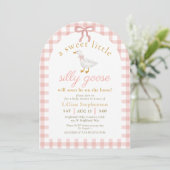 Silly Goose Pink Bow Gingham Baby Shower Arch 招待状 (スタンド正面)