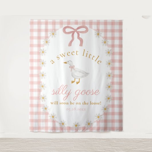 Silly Goose Pink Gingham Baby Shower Backdrop タペストリー (正面)