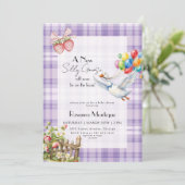 Silly Goose Purple Gingham Balloons Baby Shower 招待状 (スタンド正面)
