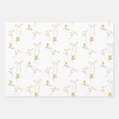 Silly Goose Yellow Gingham wildflower Baby Shower ラッピングペーパーシート (正面2)