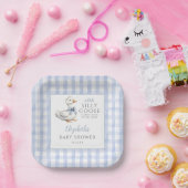 Silly Little Goose Blue Gingham Baby Shower ペーパープレート (パーティー)