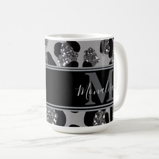 silver and black glittery monogramed personalized コーヒーマグカップ (正面右)