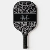 silver and black glittery monogramed personalized ピックルボールラケット (正面)