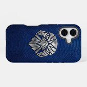 Silver Chrome Geometric Eagle Head Blue Python iPhone 16ケース (裏面横)