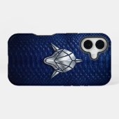 Silver Chrome Geometric Shark Blue Python iPhone 16ケース (裏面横)