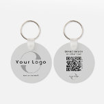 Silver Company Businessにおける両面ロゴおよびQRコード キーホルダー<br><div class="desc">光パーソナライズされたと防水ロゴのキーホルダーとシンプルデザインミニマル。URLを追加して、QRコード、ロゴ、文字を作成する。</div>
