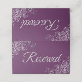 Silver Curls Elegant Plum Purple Wedding Reserved プレイスカード (外部開封)
