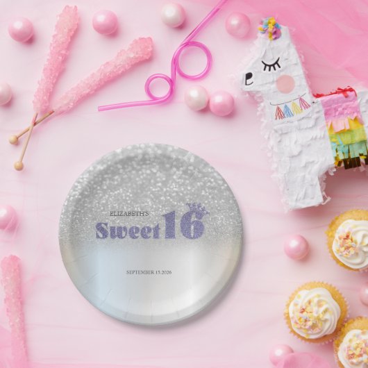 Silver Glitter Bokeh Sweet 16 Crown ペーパープレート (パーティー)