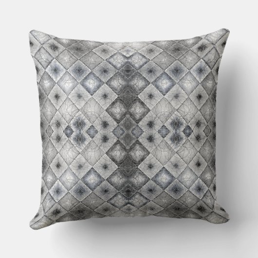 Silver & Gray Geometric Abstract Lattice Texture クッション (裏面)