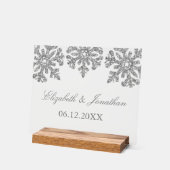 Silver Snowflake Winter Wedding アクリルサイン (傾斜)