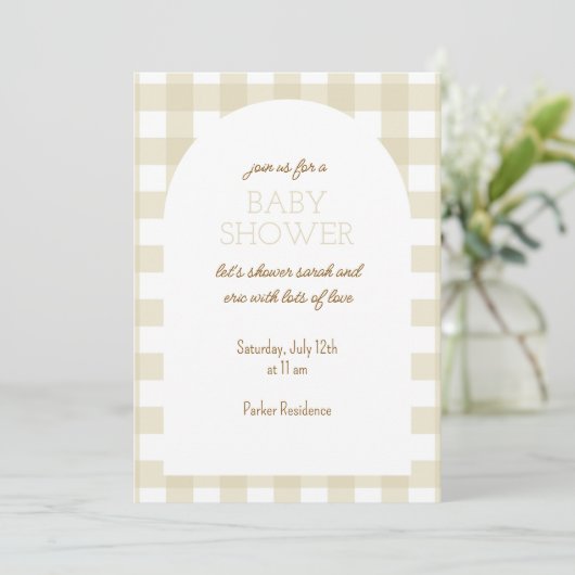 Simple Beige Gingham Baby Shower Invitation 招待状 (スタンド正面)