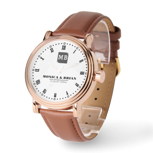 Simple Black and White Monogram Couple Names 腕時計 (傾斜)