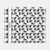Simple Black And White Pattern Of Bunnies And Name フリースブランケット (正面(横))