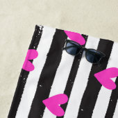 Simple Chic Valentine’s Day Heart Beach Towel ビーチタオル (インサイチュ)