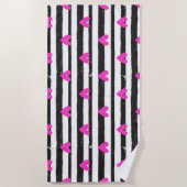 Simple Chic Valentine’s Day Heart Beach Towel ビーチタオル (正面)