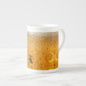 Simple Gold Beer Monogram Christmas party ボーンチャイナマグカップ (正面右)