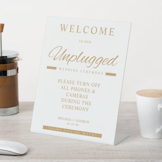 Simple Gold Minimalist Unplugged Wedding Sign 台座サイン (インサイチュ)
