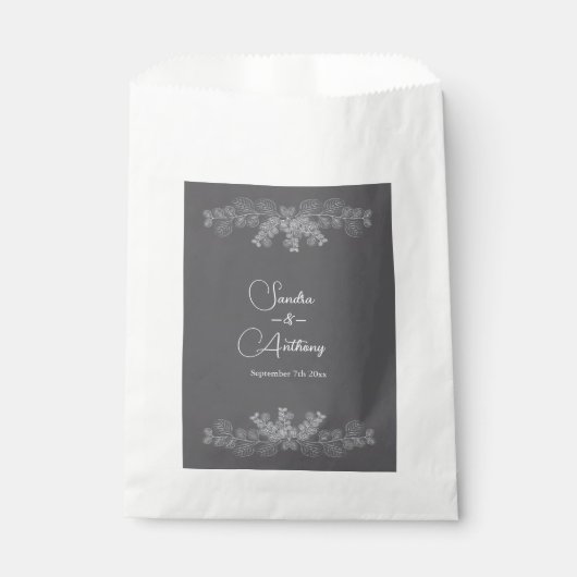 Simple Gray Line Art Eucalyptus wedding favor bag フェイバーバッグ (正面)