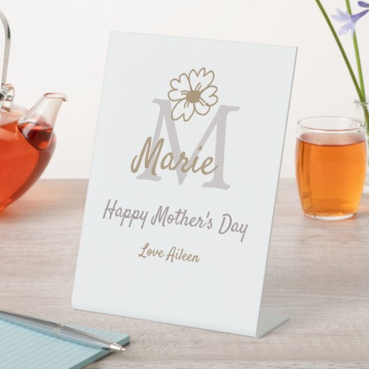 simple minimal mother's day monogram golden gray f 台座サイン (インサイチュ)