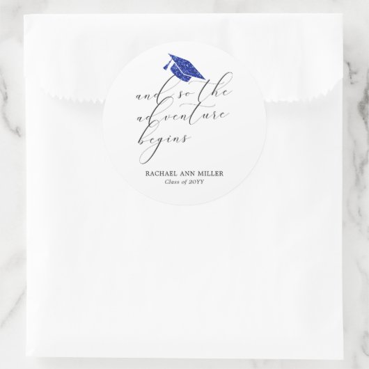 Simple Minimalist Script the Adventure Begins Grad ラウンドシール (バッグ)