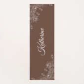 Simple Modern Floral Script Name Brown Lotus  ヨガマット (正面)