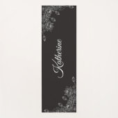 Simple Modern Floral Script Name Grey Lotus  ヨガマット (正面)