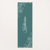 Simple Modern Floral Script Name Jade Green Lotus ヨガマット (正面)