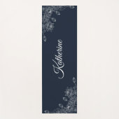 Simple Modern Floral Script Name Navy Blue Lotus  ヨガマット (正面)