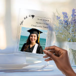 Simple modern photo Graduate アクリルサイン<br><div class="desc">Celebrate your graduate with a timeless keepsake they will treasure for years to come. This elegant acrylic photo plaque features a clean modern layout, customizable graduation details, and space for a favorite senior portrait. Perfect as a display piece at the graduation party — and even more meaningful afterward as a...</div>