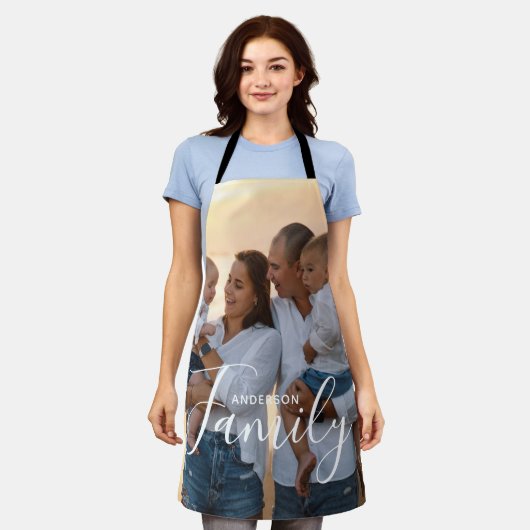 Simple Modern Photo Template Custom Family Name エプロン (着用した状態)