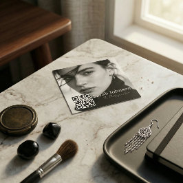 Simple modern QR code minimal social media スクエア名刺