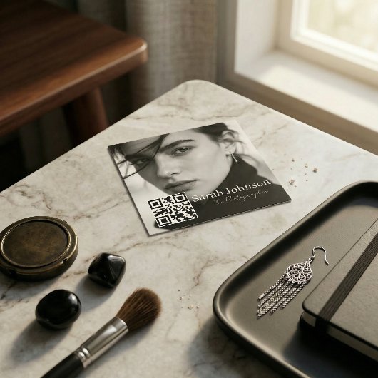 Simple modern QR code minimal social media  スクエア名刺