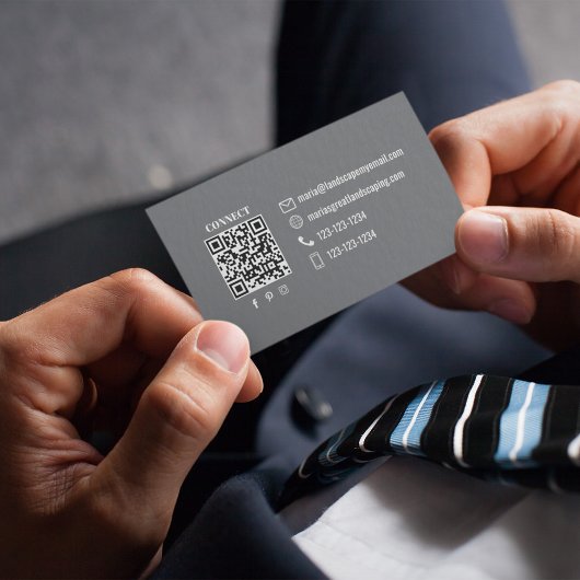 Simple Monogram QR Code Red | Connect with Me 名刺