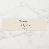 Simple Natural White Script Minimalist Wedding ペットボトルラベル (シングルラベル)