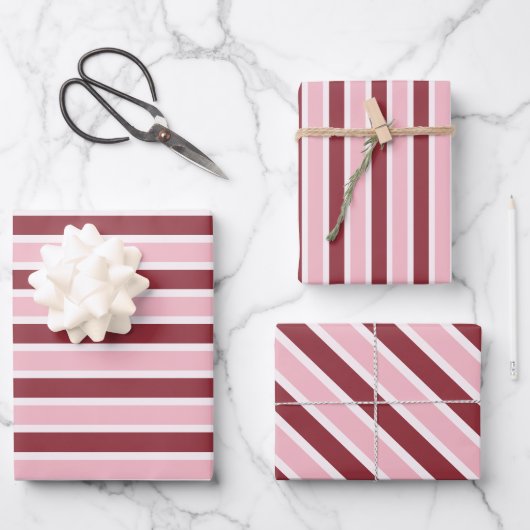 Simple Pink Burgundy Stripes Christmas ラッピングペーパーシート (正面)