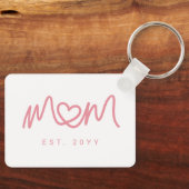 Simple Pink Script Heart Cute New Mom Established キーホルダー (正面)