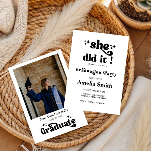 Simple Retro Boho Graduation Class of 2026  招待状