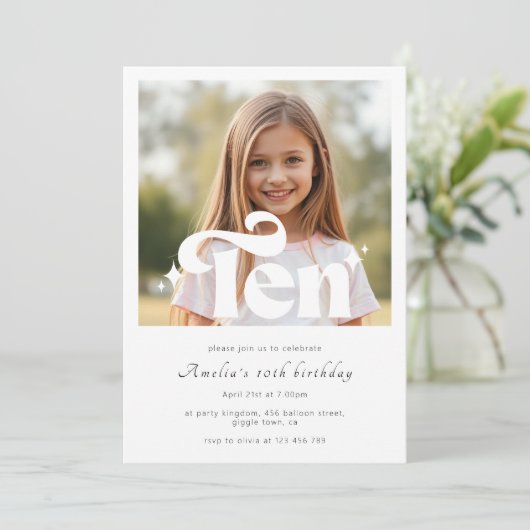 Simple Retro Modern Minimalist 10th Birthday Photo 招待状 (スタンド正面)